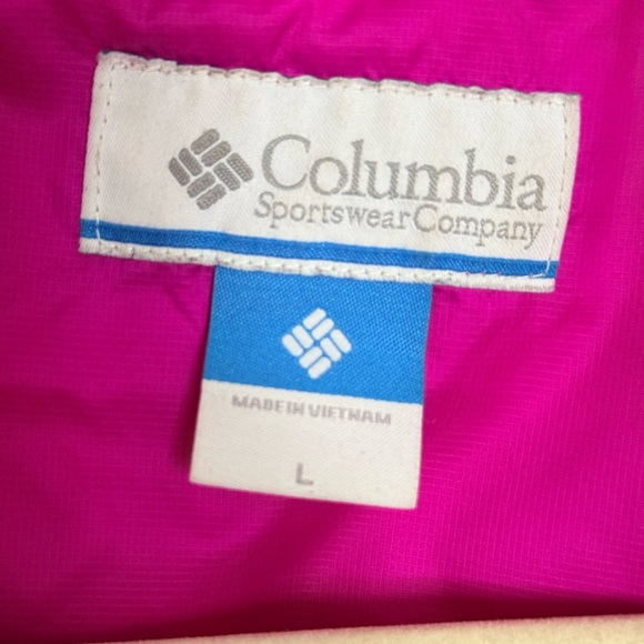 Columbia Women’s Powder Pillow Hybrid Insulated Jacket - Picture 3 of 3